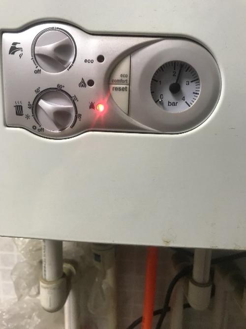 壁挂炉上电直接报故障怎么办,壁挂炉指示灯亮但是不启动什么情况2024/6/