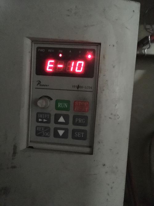 变频器失电停机无故障,变频器停电后来电不显示2024/6/