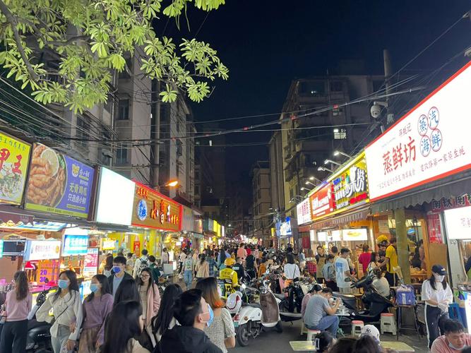包含扬州望月路小食街地址在哪里的词条