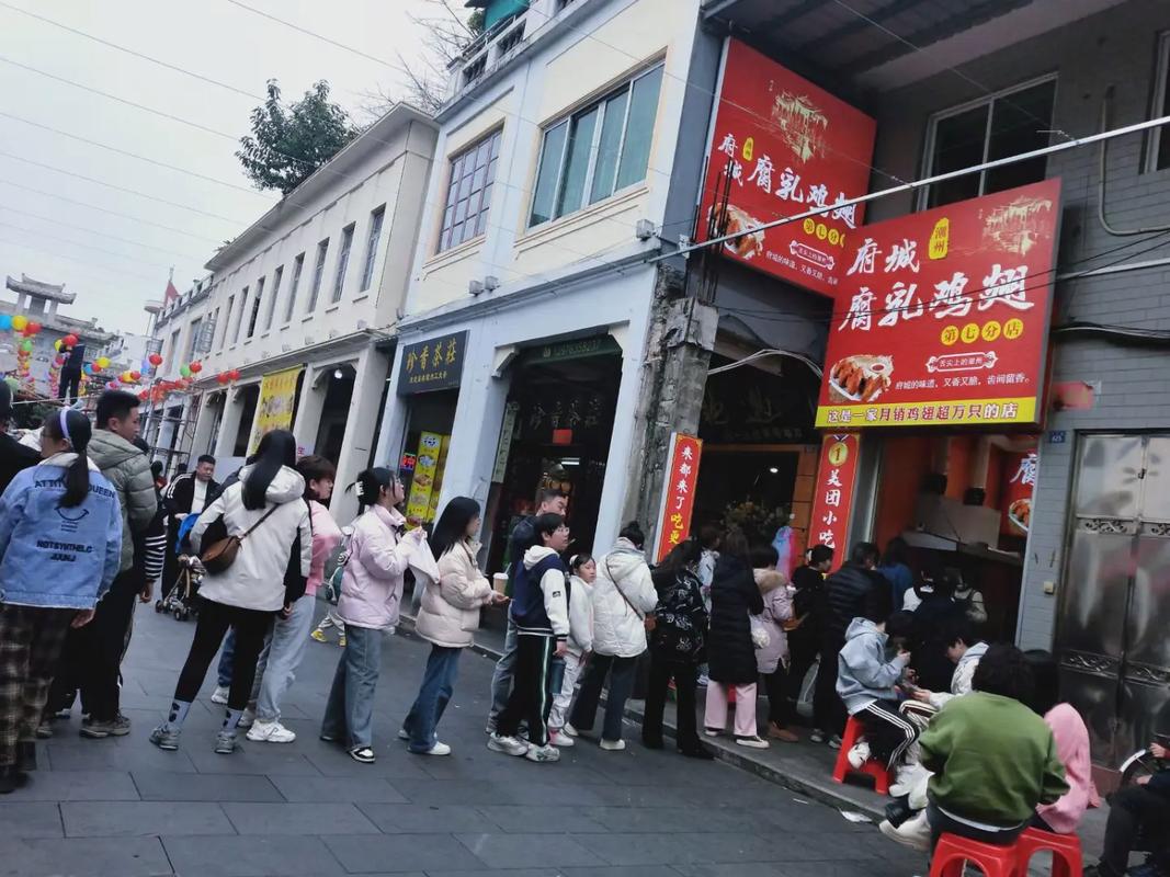 包含潮州牌坊街大街小食街在哪里的词条